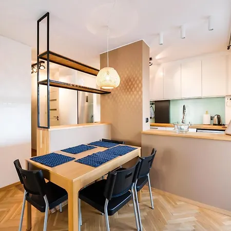 Ochota Artistic Space By Bookinghost *