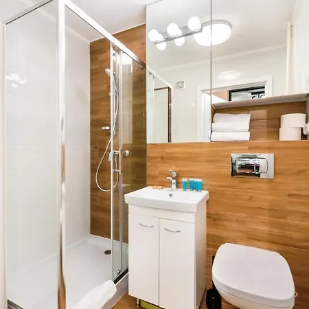 Ochota Artistic Space By Bookinghost *